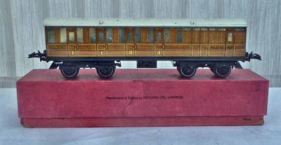 No. 2 Side Corridor Coach, Brake/3rd, L.N.E.R. teak
